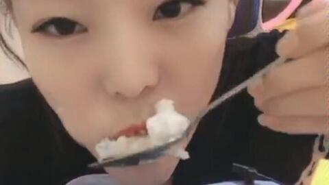 顾西西吃瓜视频,揭秘娱乐圈幕后故事