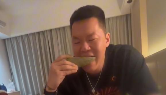 少看吃瓜的视频,拥抱健康生活