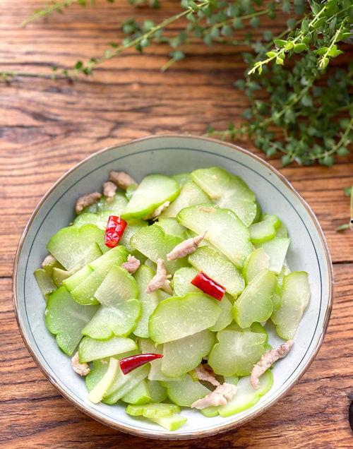 佛手瓜能烧什么吃,烧制美食的多样演绎